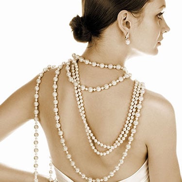 Everything You Want to Know about Yellowed Pearls - Avani Jewelry