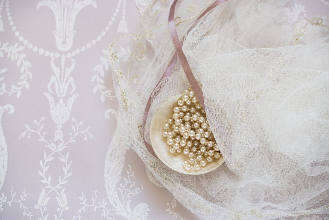 How to Wear Pearls on Your Wedding Day - Avani Jewelry