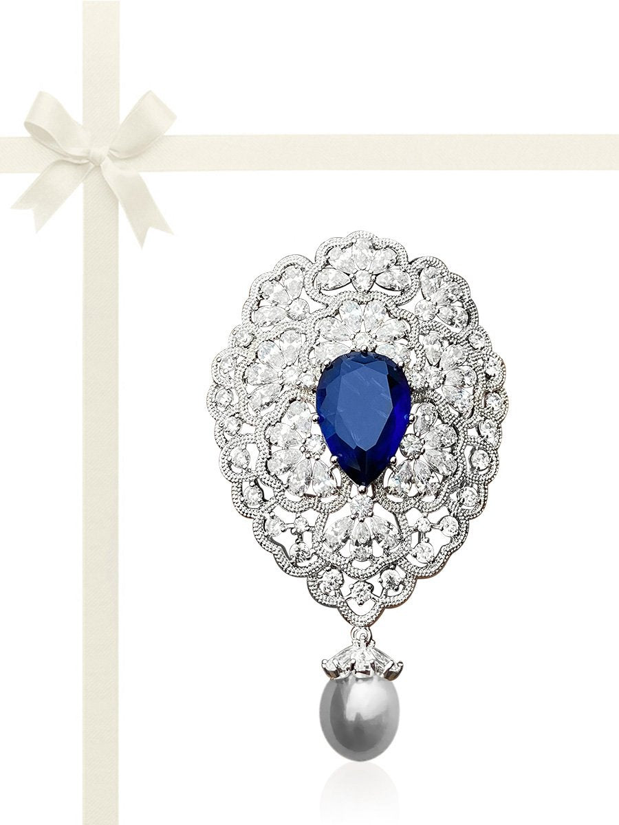 Royal brooch hotsell