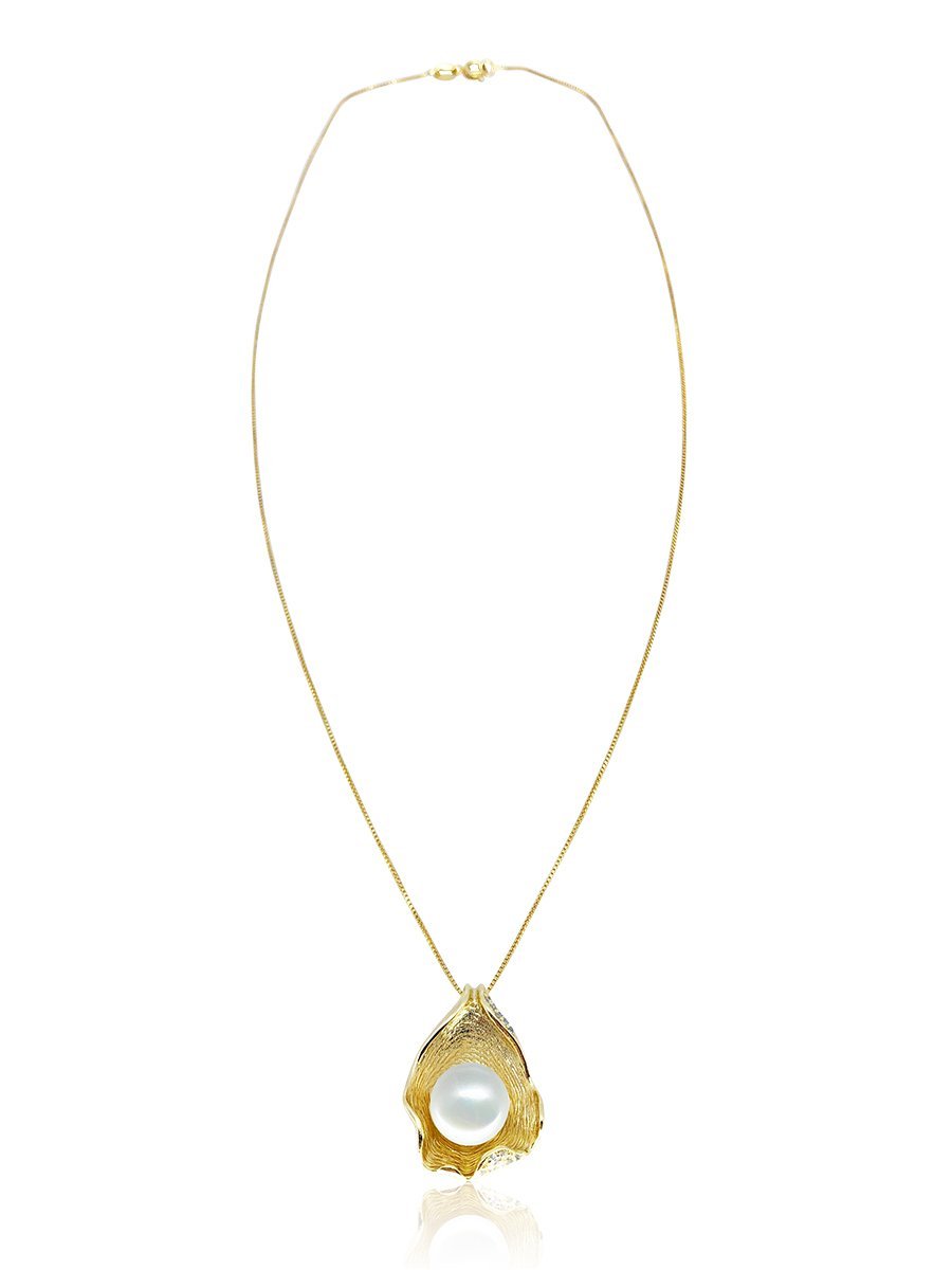 TREASURE ISLAND COLLECTION Ceylon Diamond Pavé Pearl Pendant - Avani Jewelry